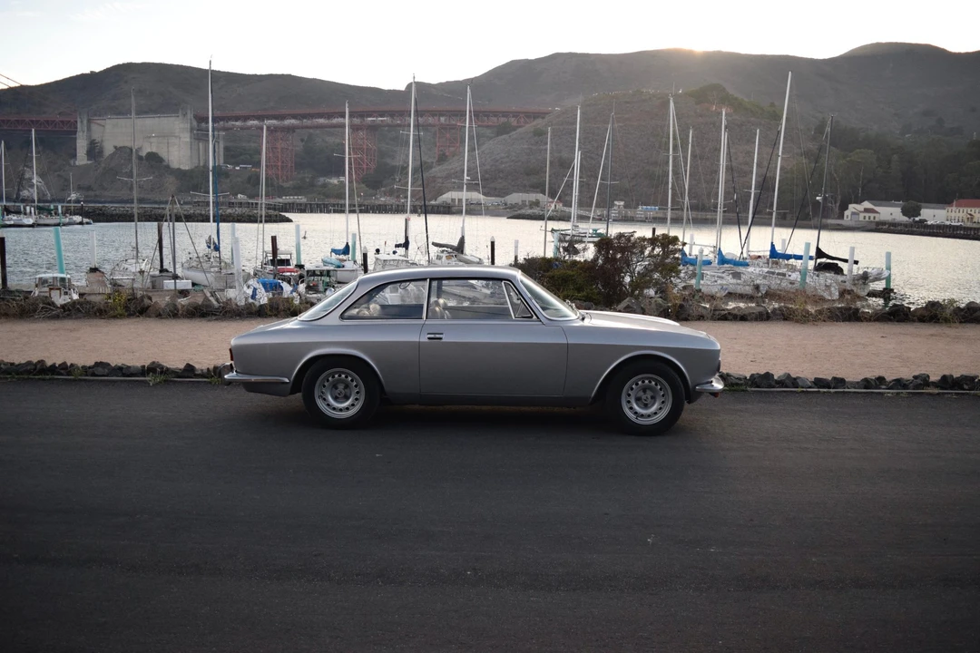 1971 Alfa Romeo 1750 GT Veloce - Image 12 of 31