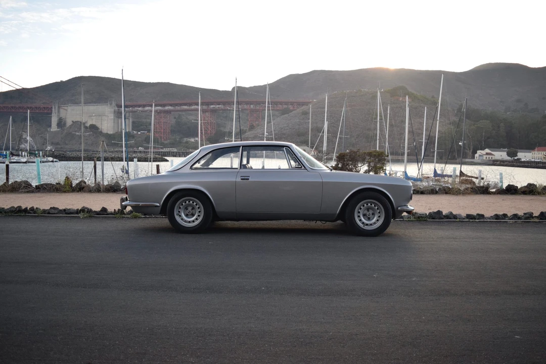 1971 Alfa Romeo 1750 GT Veloce - Image 11 of 31