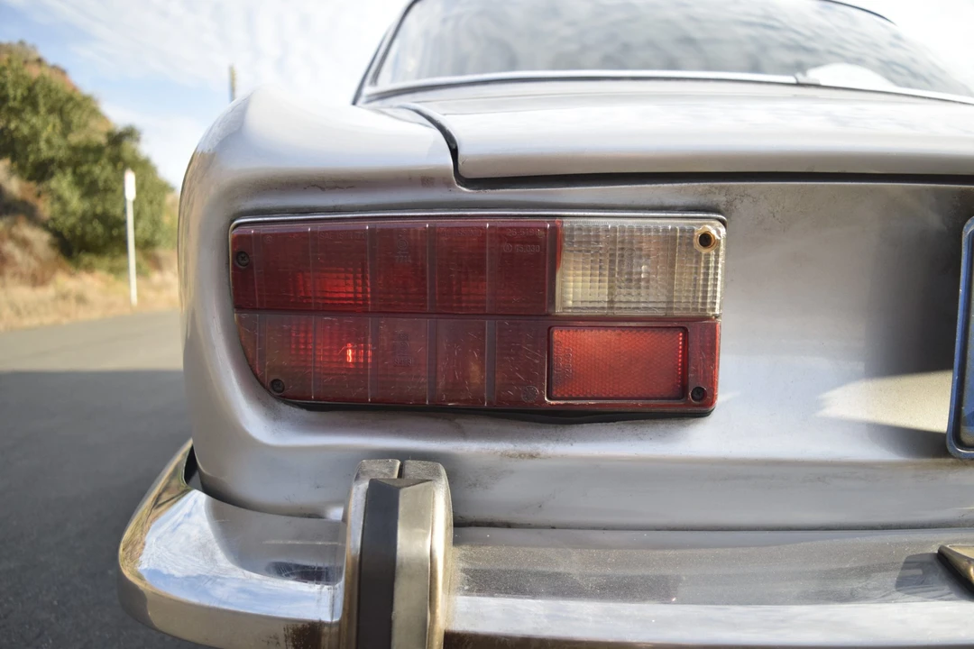 1971 Alfa Romeo 1750 GT Veloce - Image 30 of 31