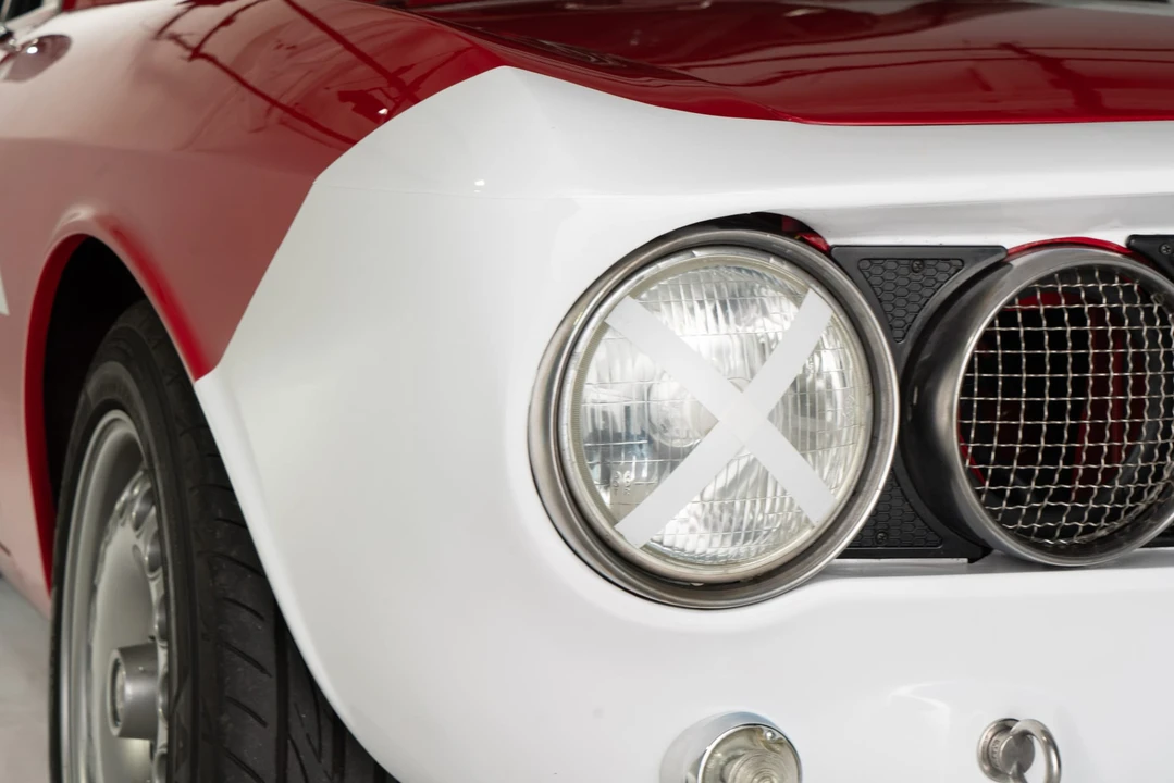 1971 Alfa Romeo 1750 GT Veloce - Image 27 of 31