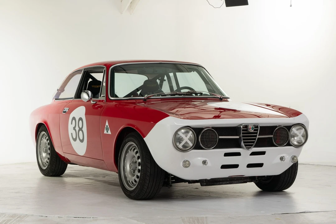 1971 Alfa Romeo 1750 GT Veloce - Image 4 of 31
