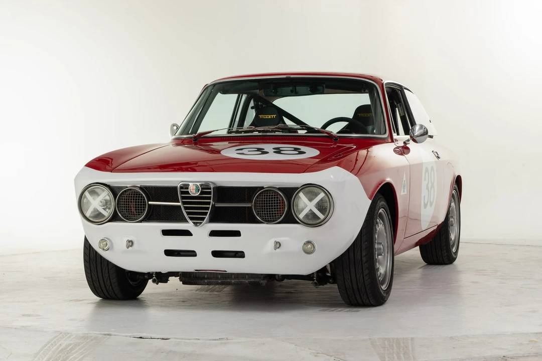 1971 Alfa Romeo 1750 GT Veloce - Image 22 of 31