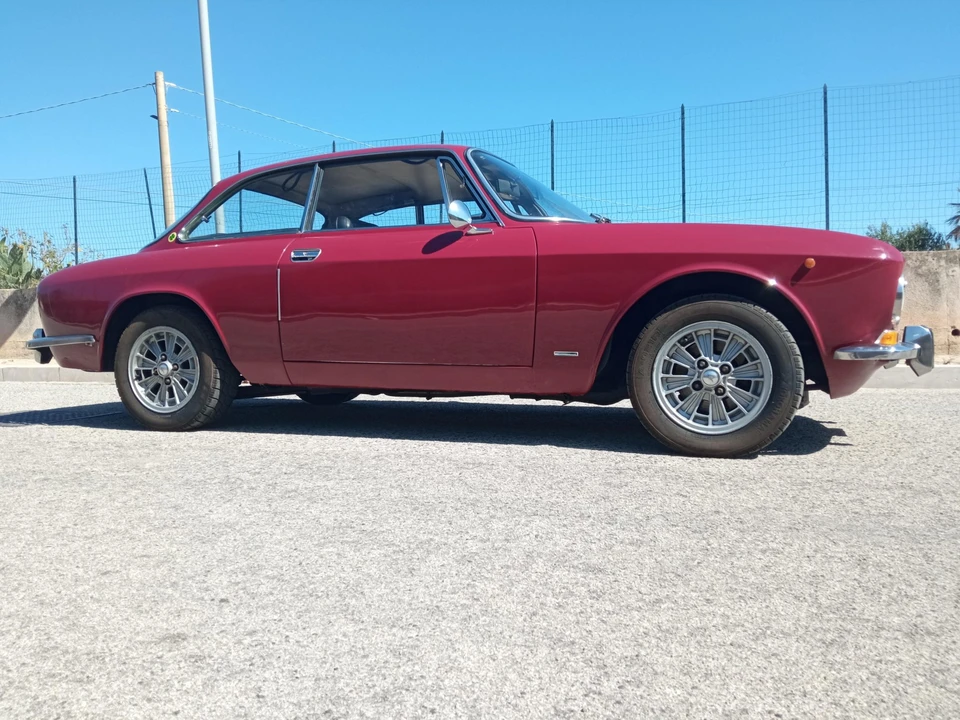 1973 Alfa Romeo GT 1300 Junior - Image 8 of 31