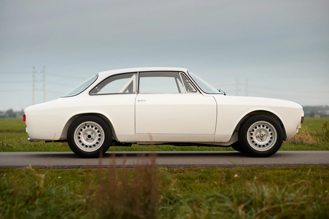 1973 Alfa Romeo GT 1300 Junior - Image 8 of 31
