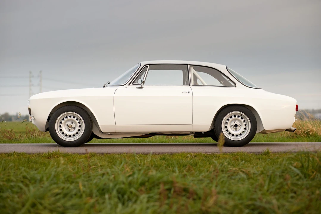 1973 Alfa Romeo GT 1300 Junior - Image 26 of 31