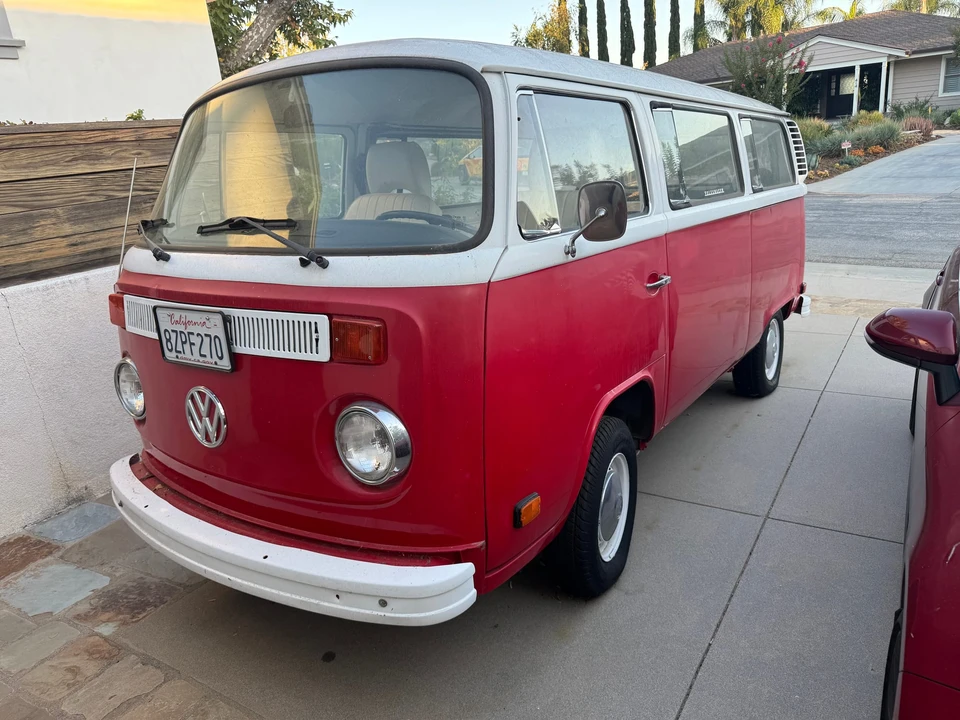 1973 Volkswagen Bay-Window Bus - Image 2 of 27