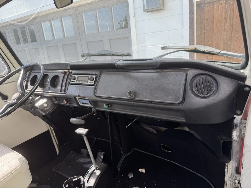 1973 Volkswagen Bay-Window Bus - Image 16 of 27
