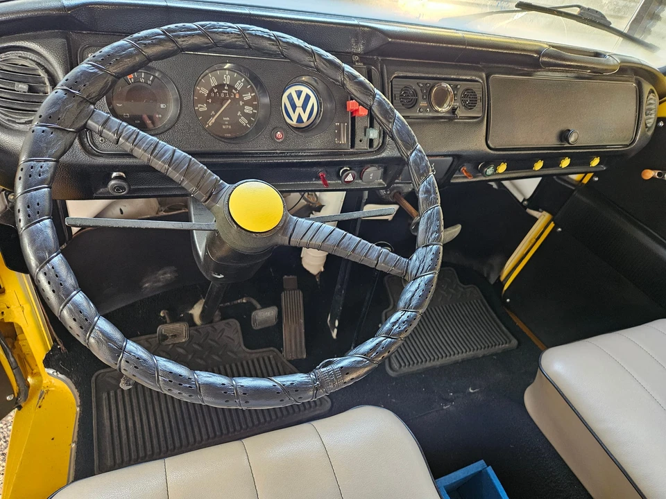 1976 Volkswagen Bay-Window Bus - Image 16 of 31