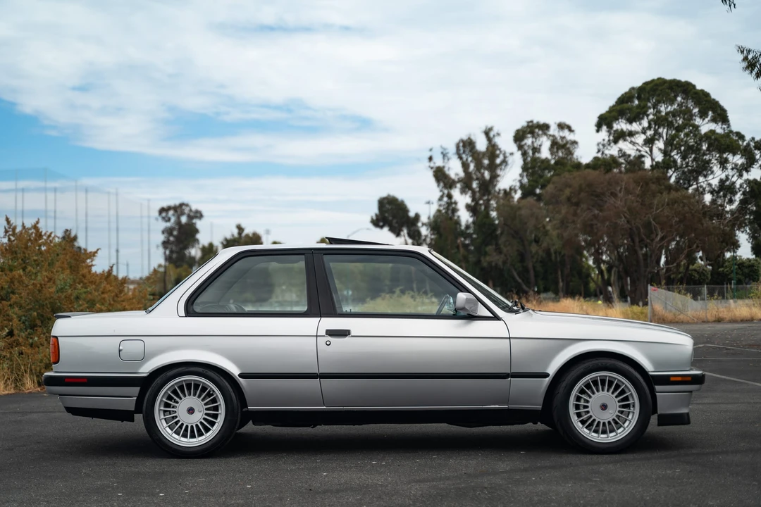 1991 BMW E30 3 Series - Image 10 of 31