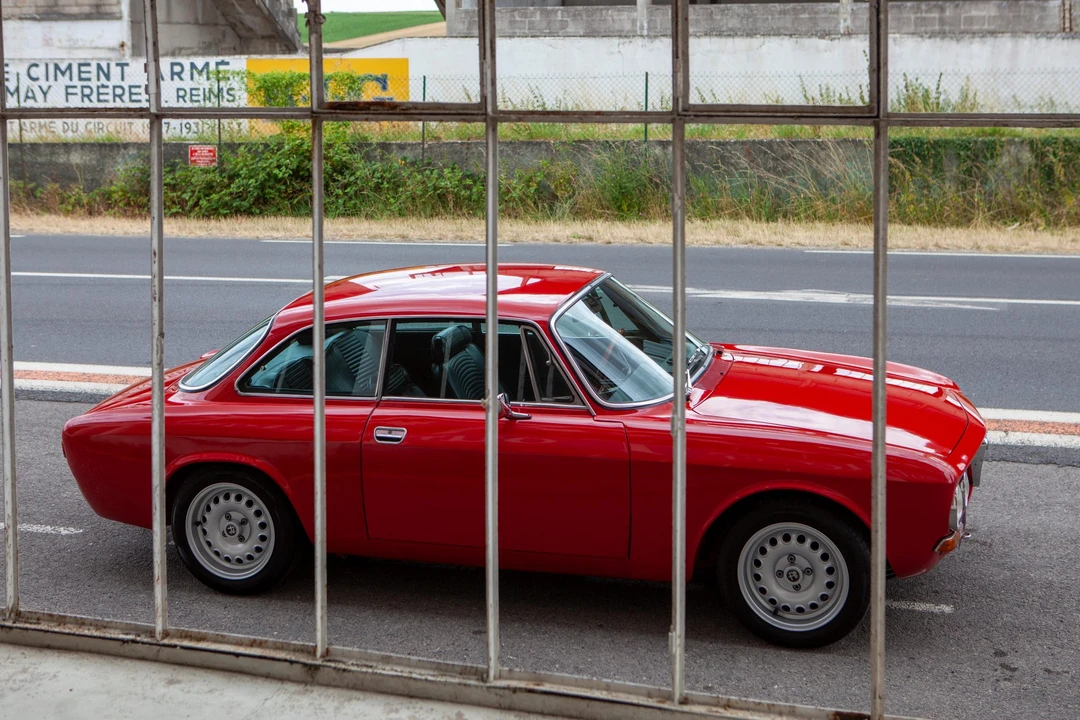 1975 Alfa Romeo GT 1600 Junior - Image 7 of 31