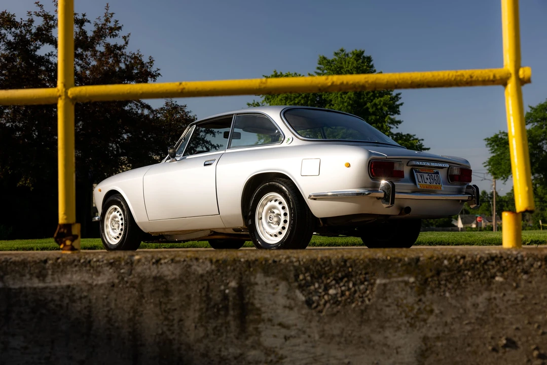 1974 Alfa Romeo 2000 GT Veloce - Image 18 of 31