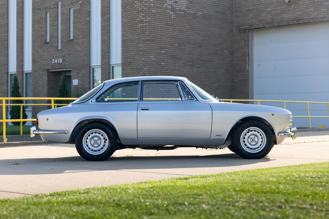 1974 Alfa Romeo 2000 GT Veloce - Image 9 of 31