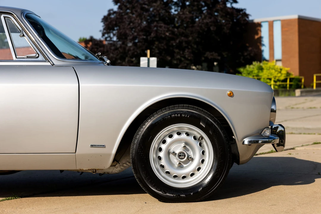 1974 Alfa Romeo 2000 GT Veloce - Image 23 of 31