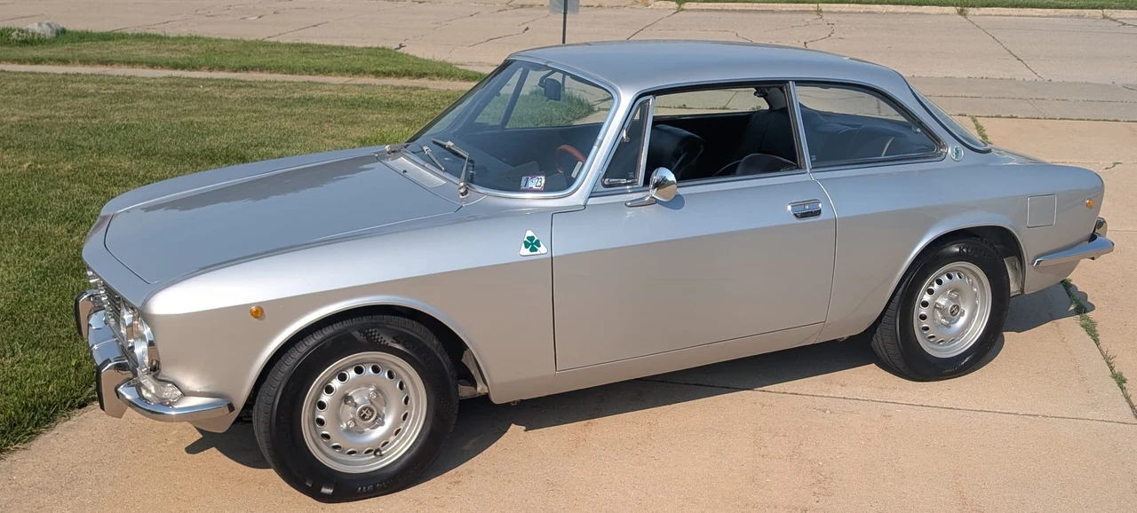1974 Alfa Romeo 2000 GT Veloce - Image 2 of 31