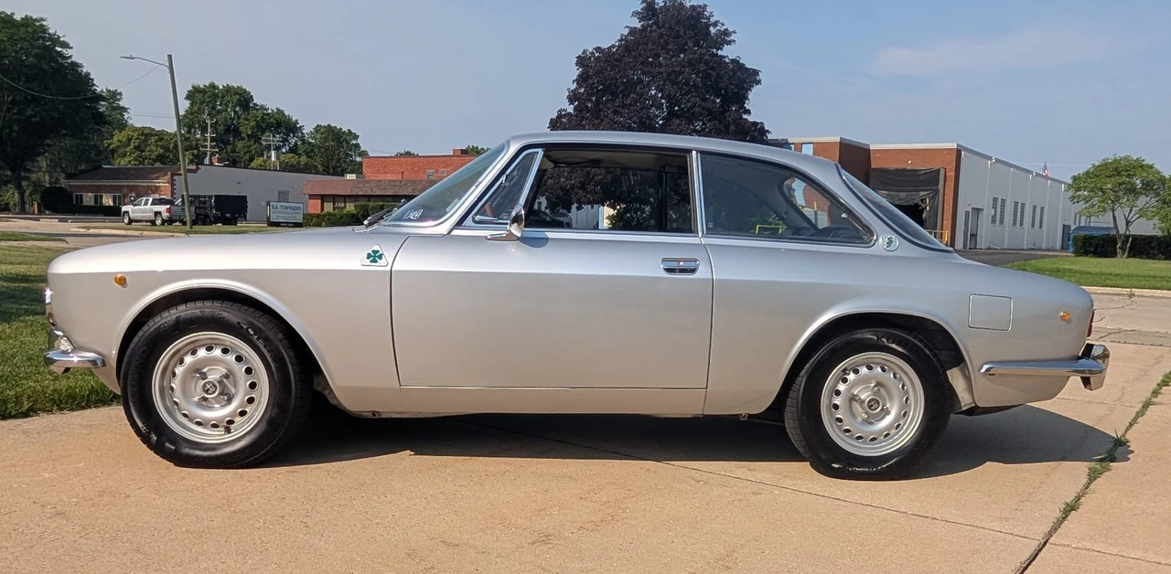 1974 Alfa Romeo 2000 GT Veloce - Image 19 of 31