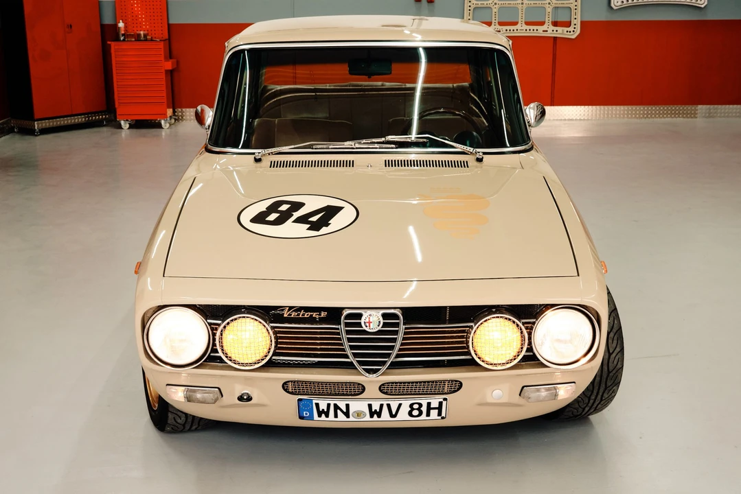 1968 Alfa Romeo 105/115 Series - Image 13 of 31
