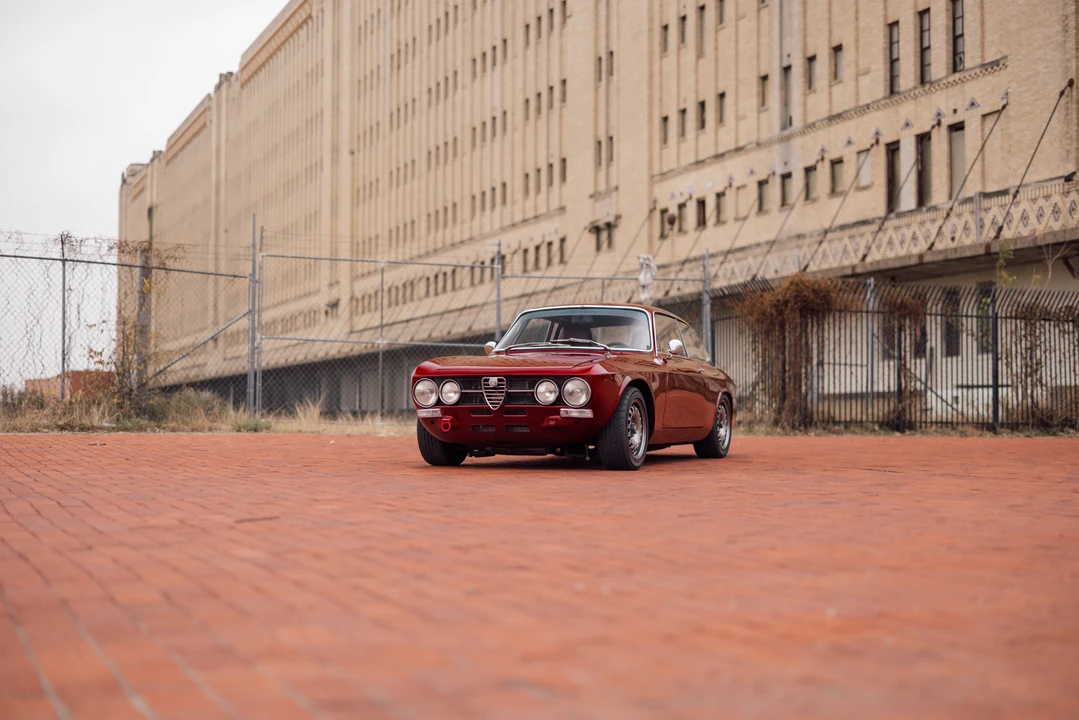 1974 Alfa Romeo 2000 GT Veloce - Image 29 of 31