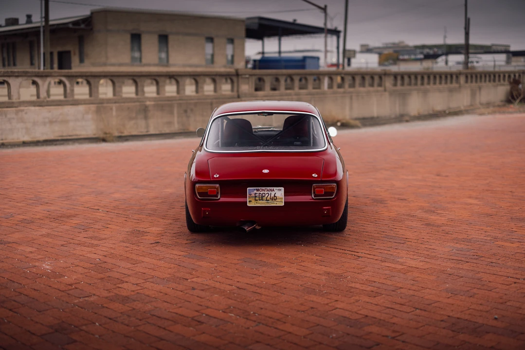 1974 Alfa Romeo 2000 GT Veloce - Image 6 of 31
