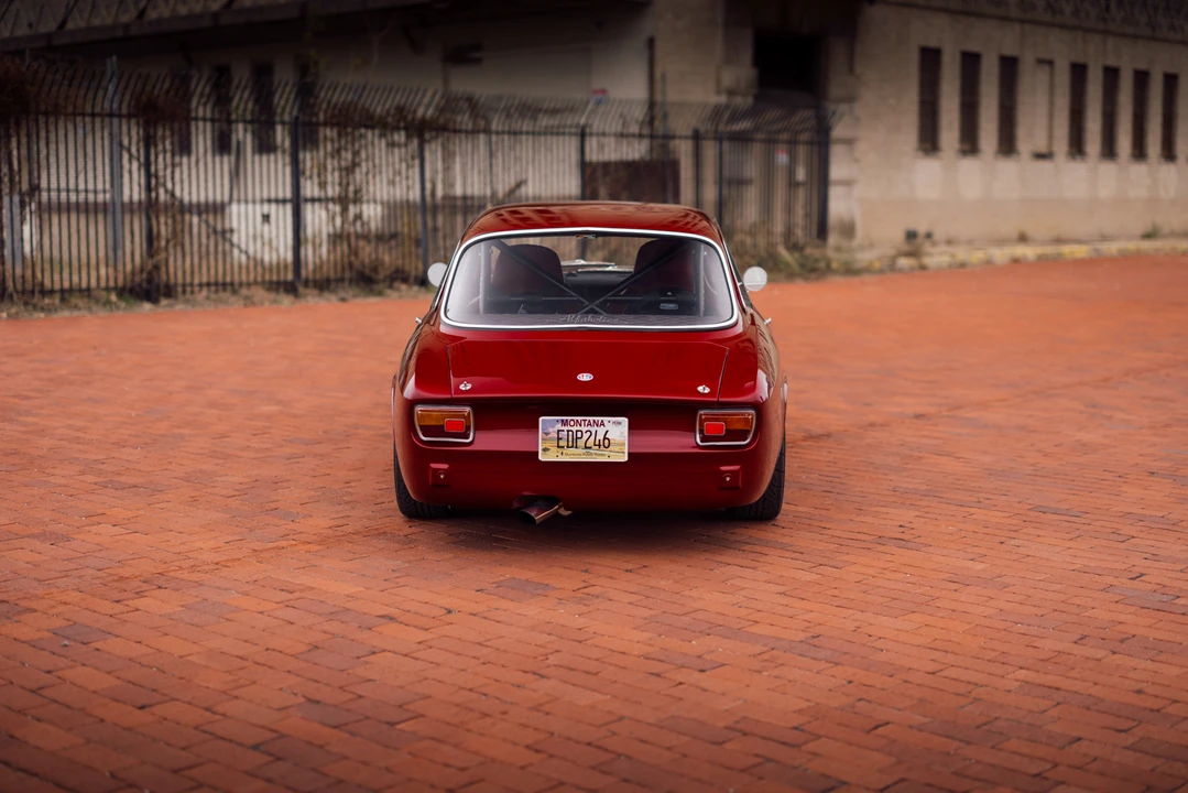 1974 Alfa Romeo 2000 GT Veloce - Image 7 of 31