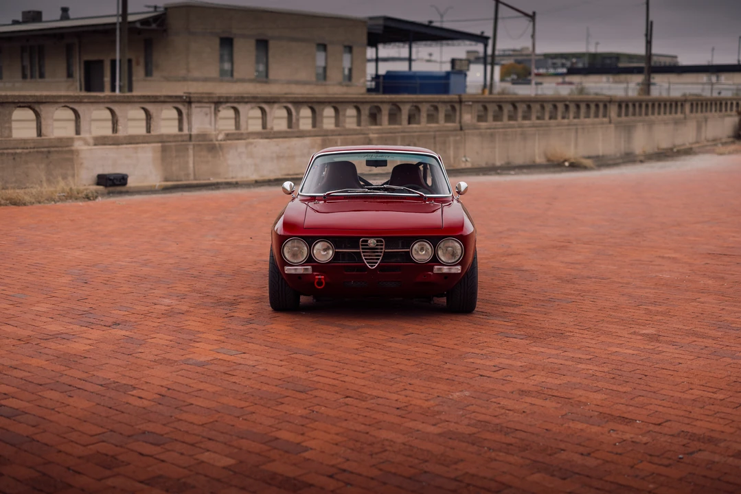 1974 Alfa Romeo 2000 GT Veloce - Image 26 of 31