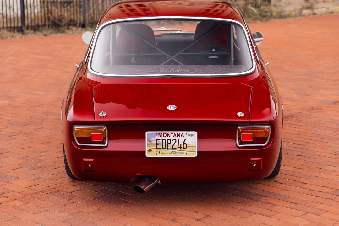 1974 Alfa Romeo 2000 GT Veloce - Image 10 of 31