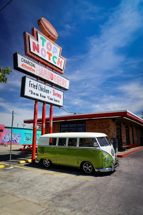 1965 Volkswagen Split-Window Bus - Image 10 of 31