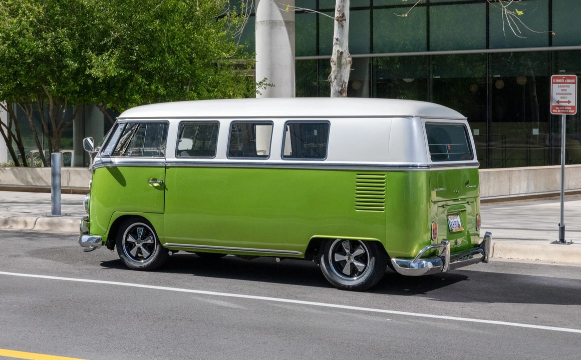 1965 Volkswagen Split-Window Bus - Image 14 of 31