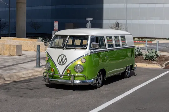 1965 Volkswagen Split-Window Bus - Image 4 of 31