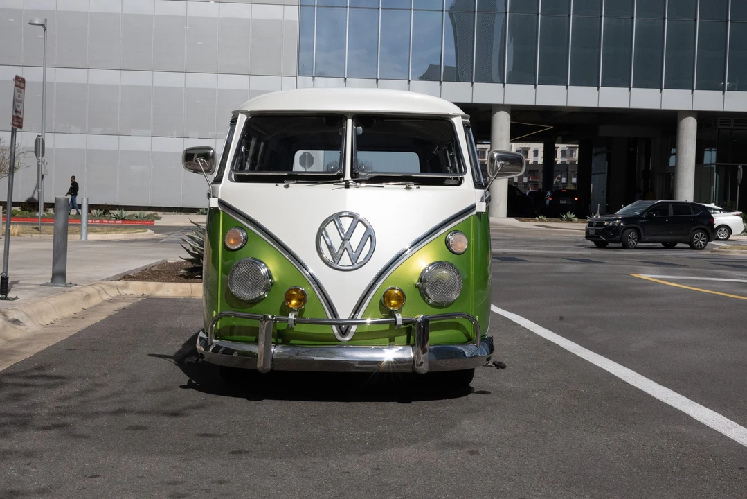 1965 Volkswagen Split-Window Bus - Image 5 of 31