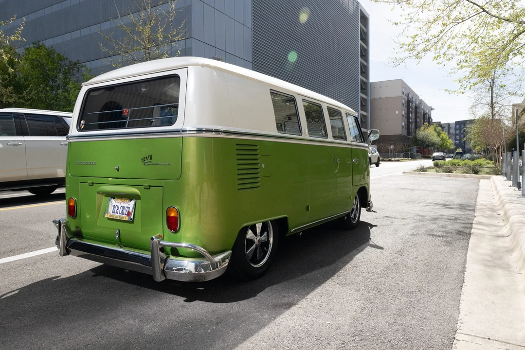 1965 Volkswagen Split-Window Bus - Image 11 of 31