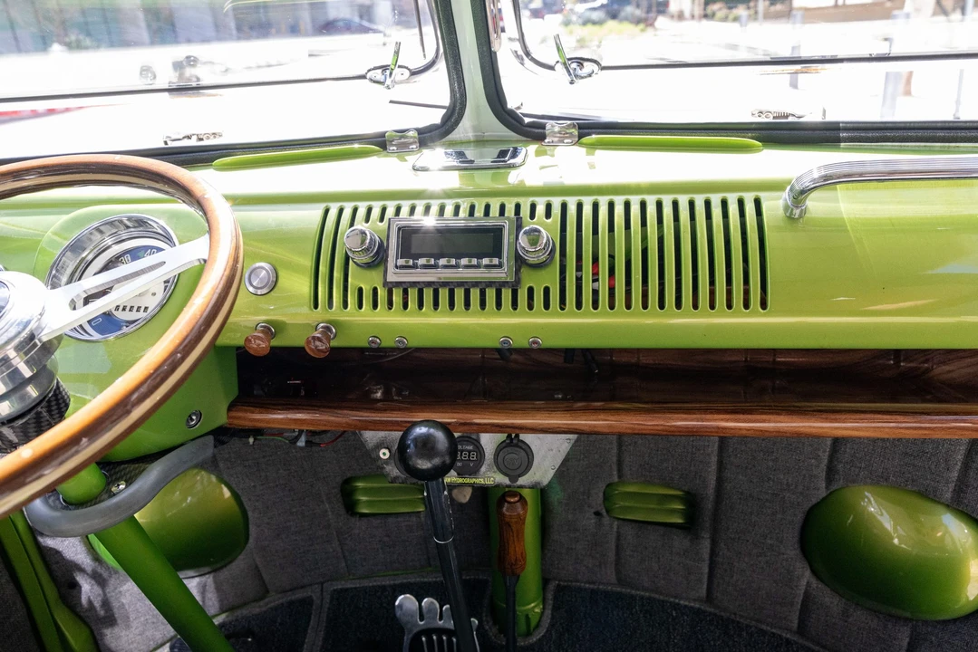 1965 Volkswagen Split-Window Bus - Image 25 of 31