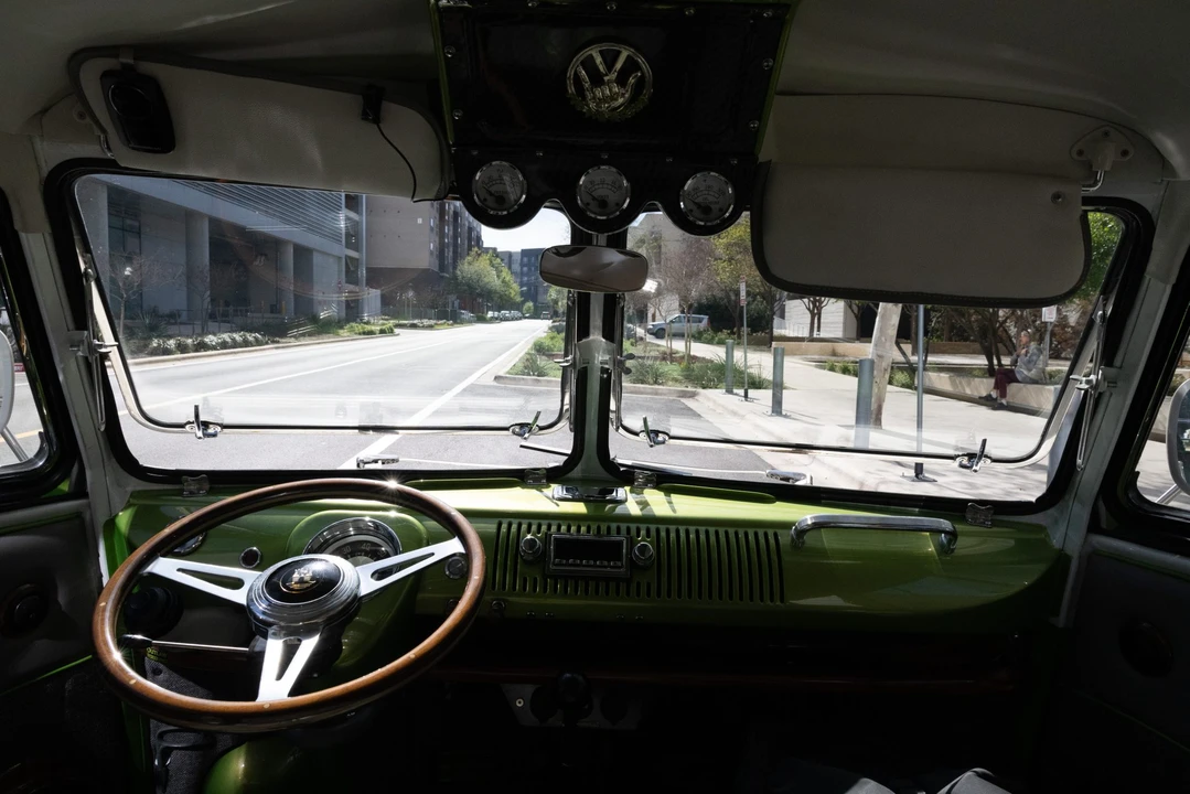 1965 Volkswagen Split-Window Bus - Image 24 of 31