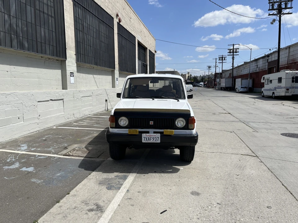 1986 Isuzu Trooper - Image 20 of 31