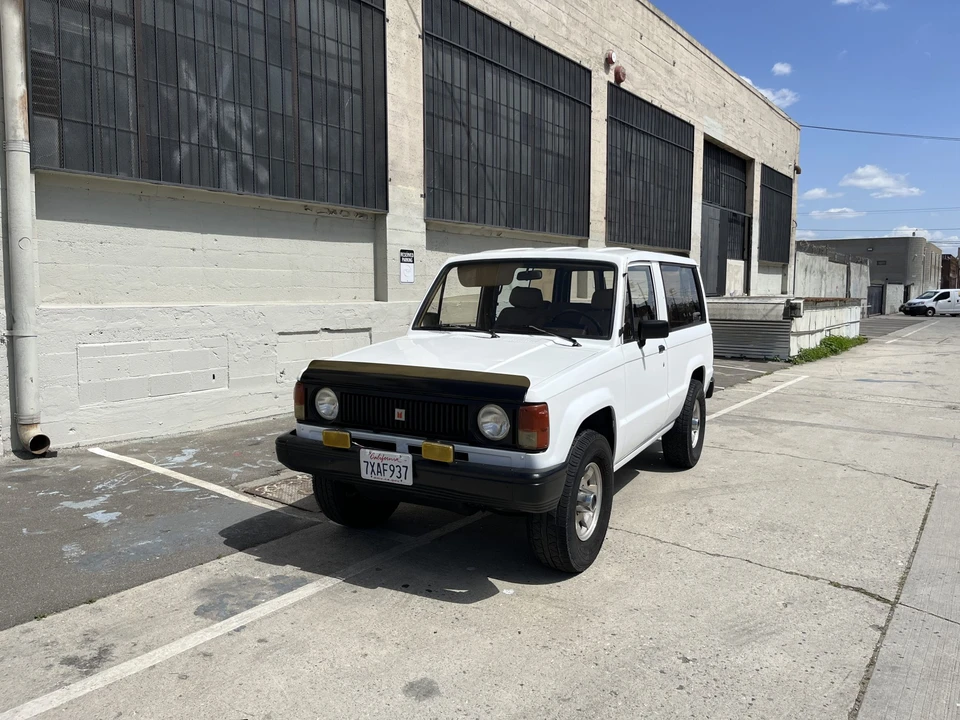 1986 Isuzu Trooper - Image 3 of 31