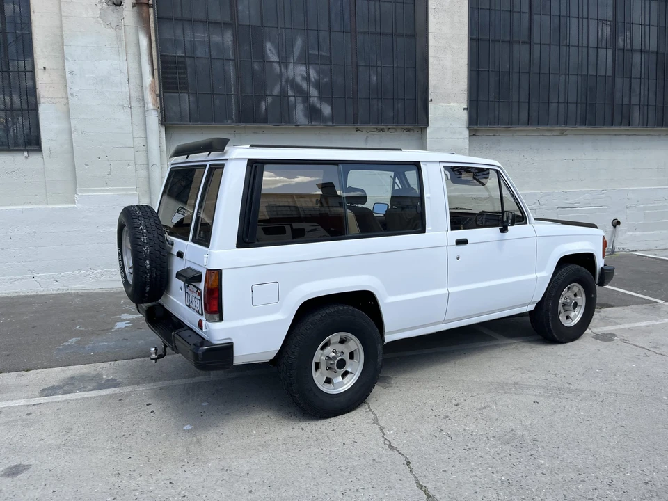 1986 Isuzu Trooper - Image 14 of 31