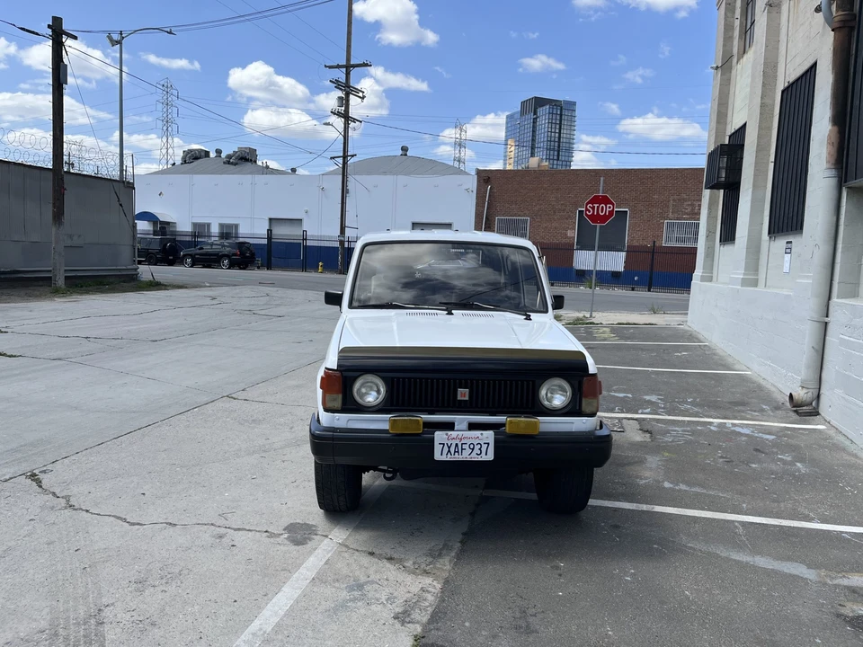1986 Isuzu Trooper - Image 19 of 31