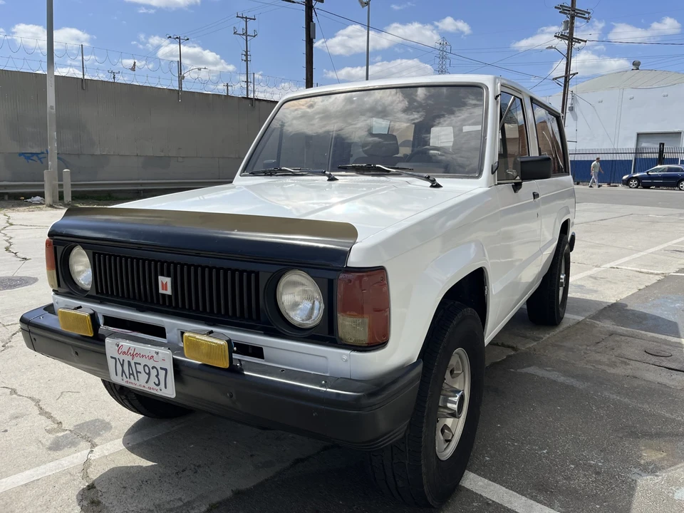 1986 Isuzu Trooper - Image 2 of 31