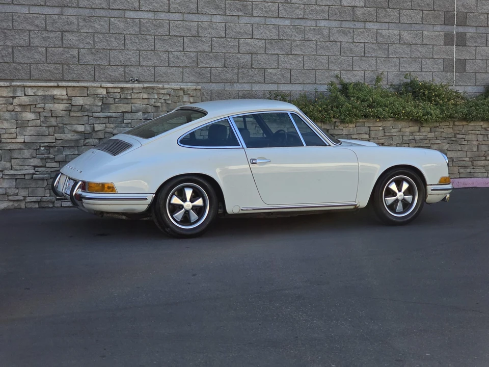1969 Porsche 911 T F-Body LWB - Image 15 of 31