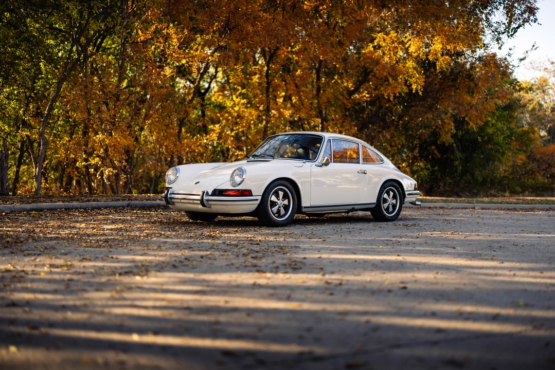 1972 Porsche 911 T F-Body LWB - Image 2 of 31