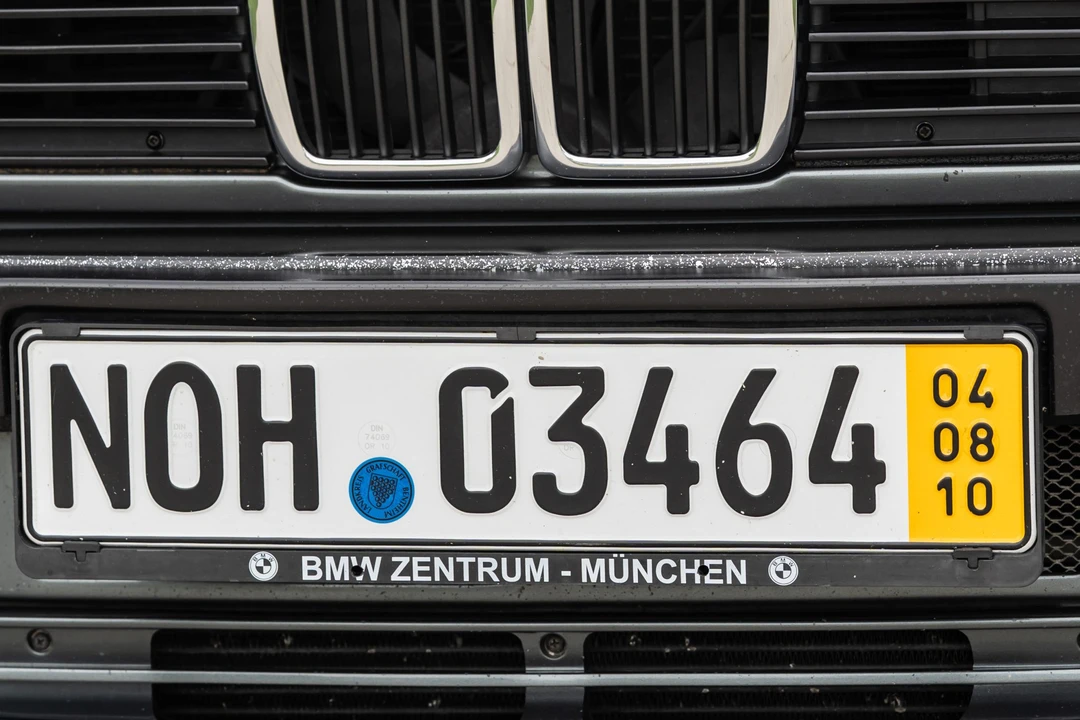 1987 BMW E30 3 Series - Image 25 of 31