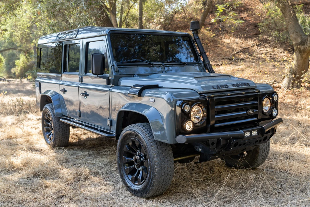 1992 Land Rover Defender 110 - Image 2 of 31