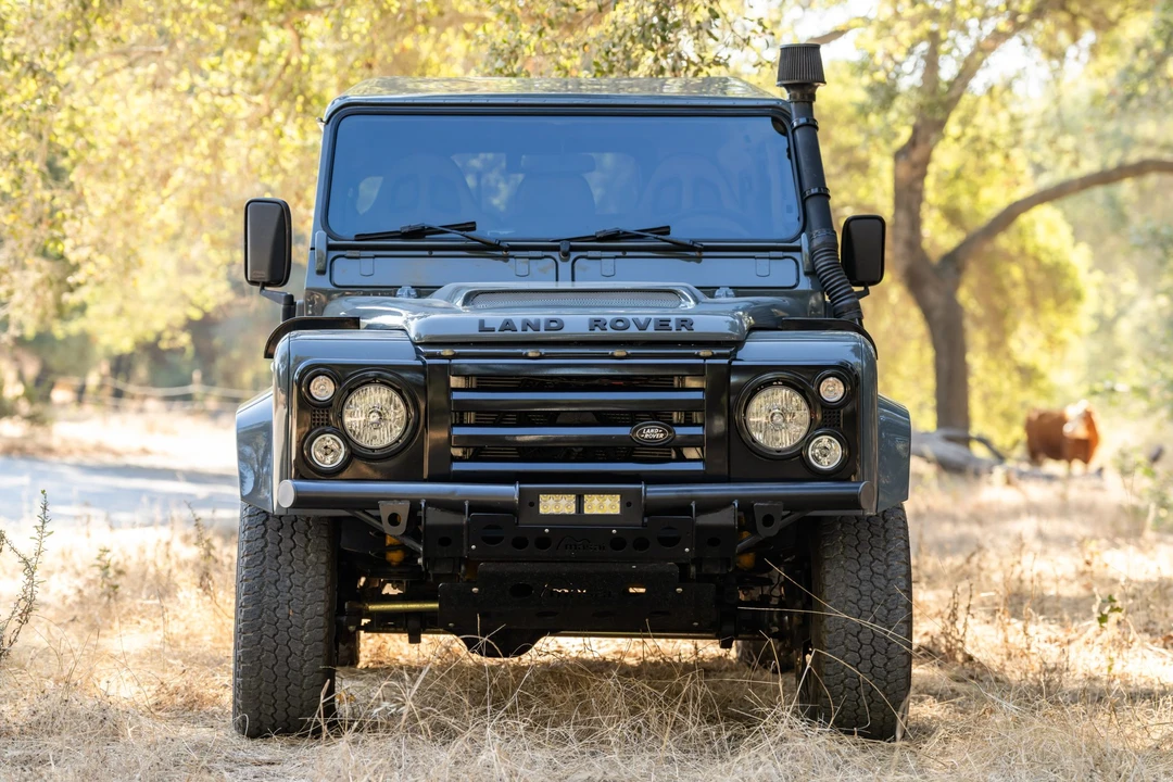 1992 Land Rover Defender 110 - Image 8 of 31