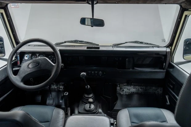 1995 Land Rover Defender 90 - Image 5 of 9