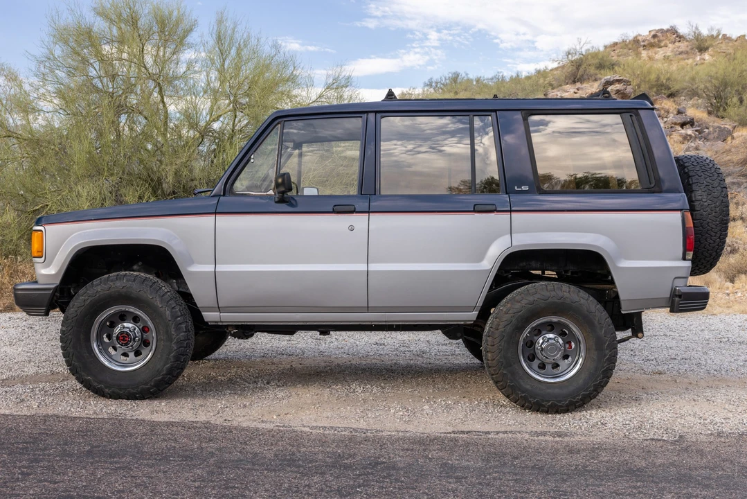 1988 Isuzu Trooper - Image 3 of 31