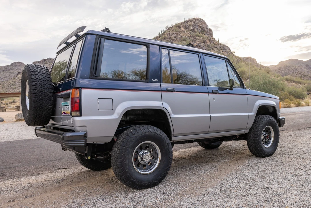 1988 Isuzu Trooper - Image 6 of 31