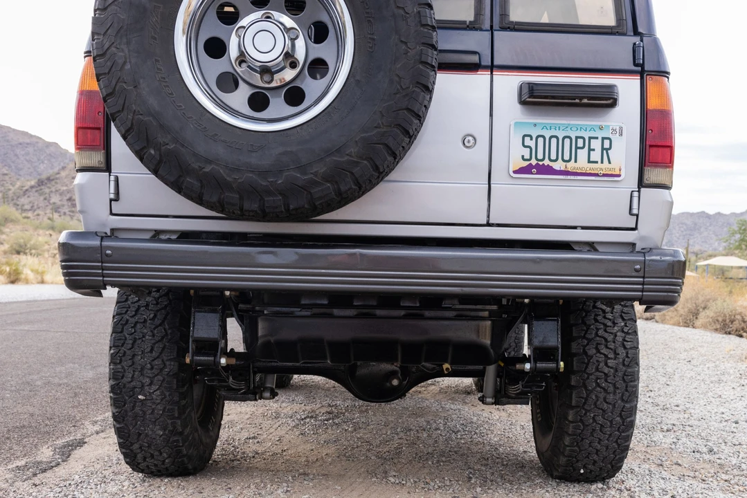 1988 Isuzu Trooper - Image 11 of 31