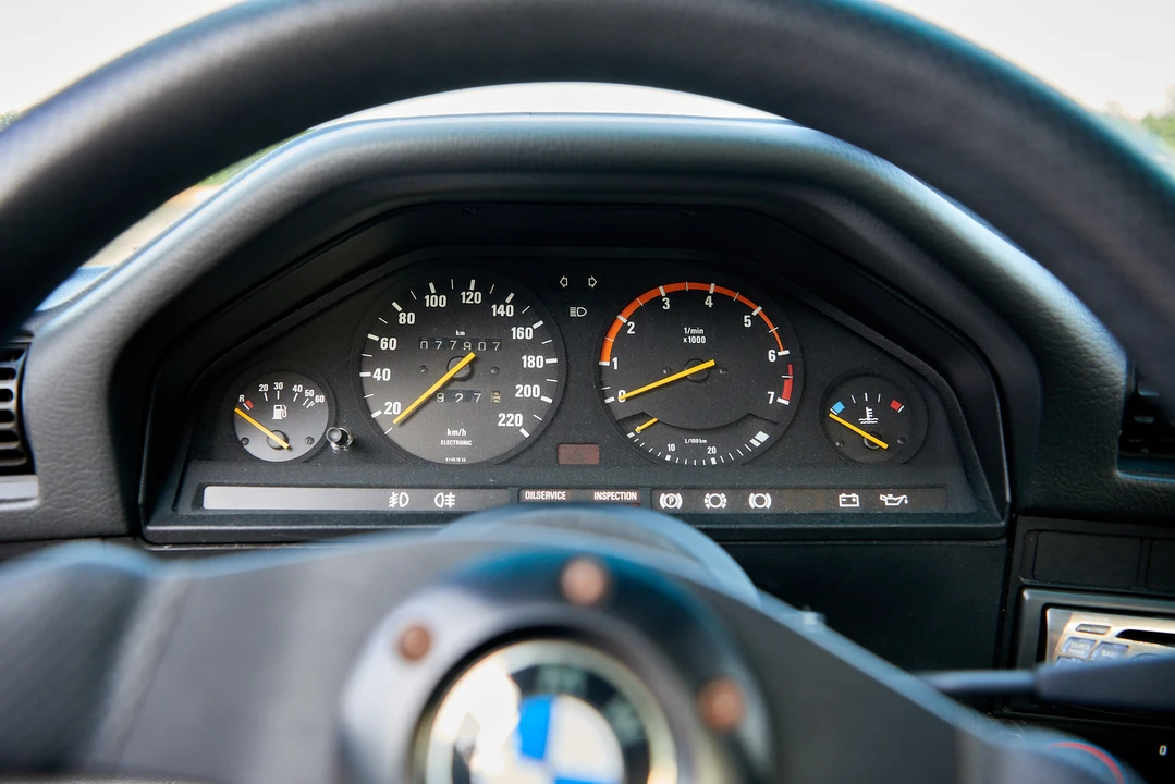 1990 BMW E30 3 Series - Image 13 of 31