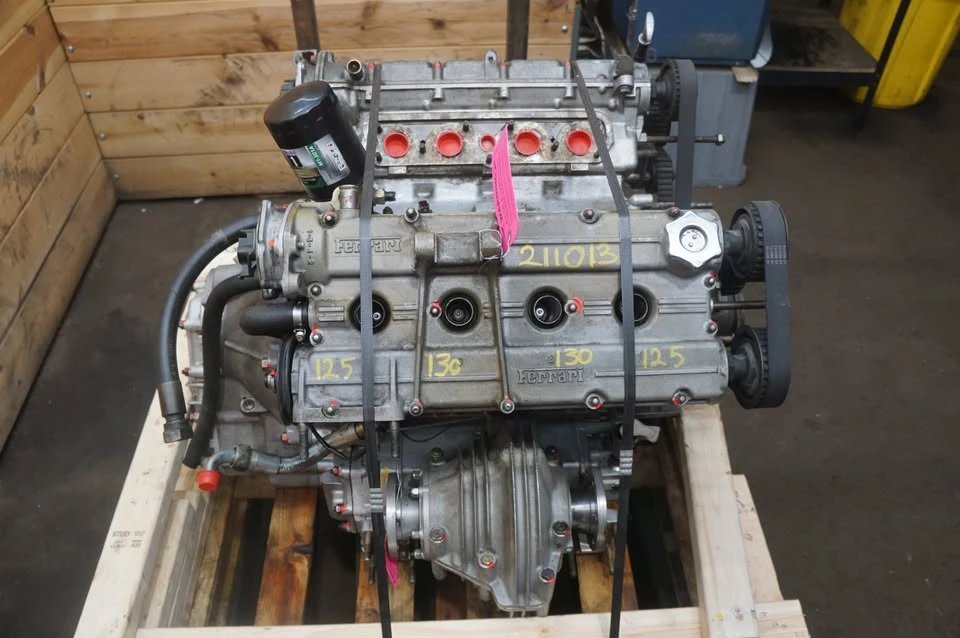 Parts & Memorabilia Engines - Image 4 of 9