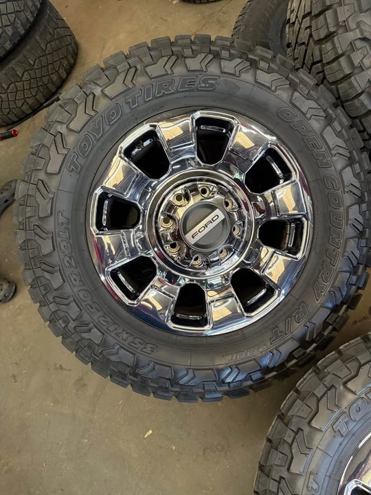 2024 Ford Super Duty 5th Gen - Image 3 of 10