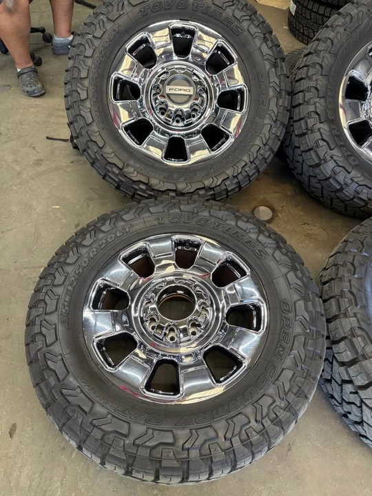 2024 Ford Super Duty 5th Gen - Image 5 of 10
